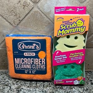 Scrub Daddy Scrub Mommy Christmas 2 Pack and Microfiber Cleaning Cloths